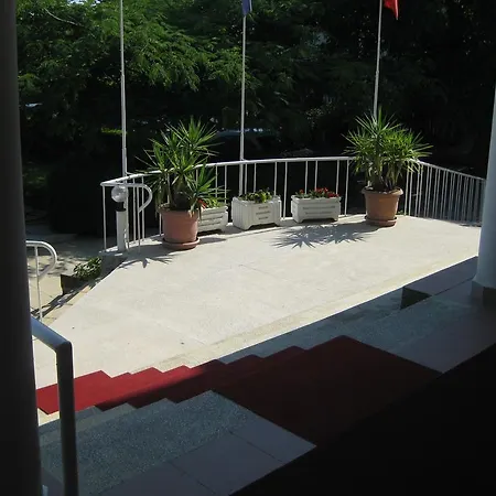 Hotel Aurora 3*
